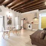 Allo Plateros Centro Jacuzzi Comunitario Apartment Jerez de la Frontera